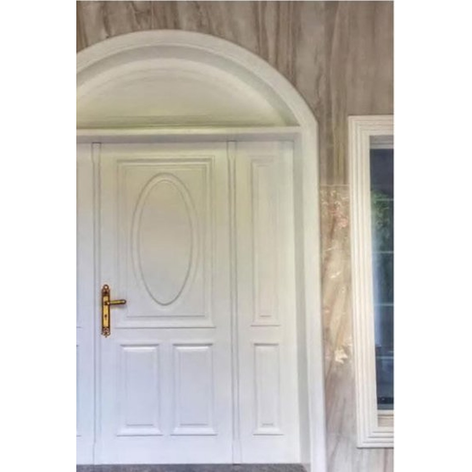 BUILD SOURCE™ Classic White Raised Panel Door with Arched Transom EA-0078 — 8" x 12" Sample